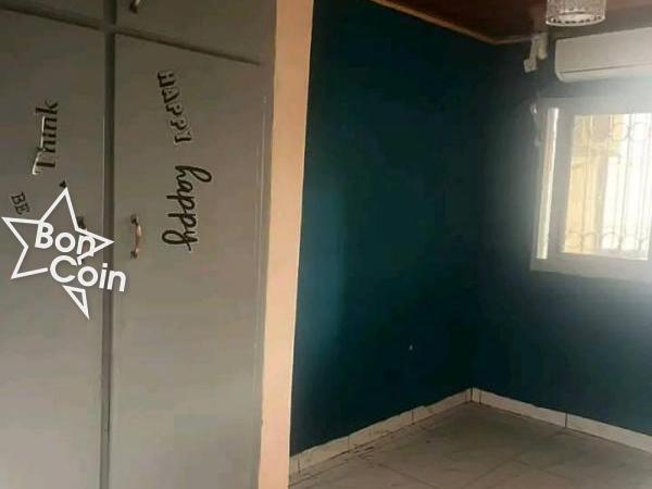Chambre moderne à louer à Yaoundé, Titi Garage