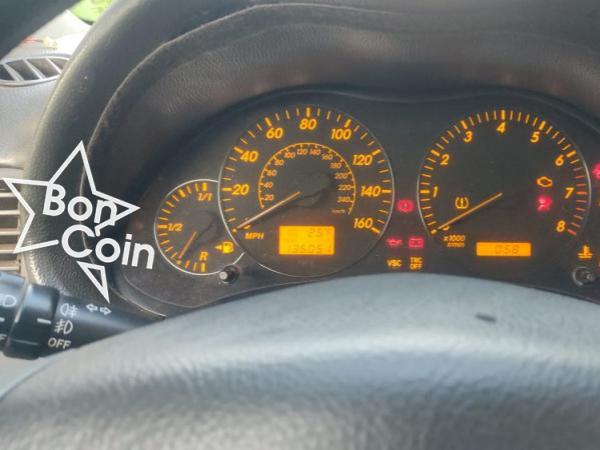 Toyota avensis liftback 2004