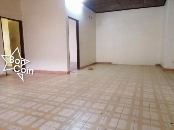 Villa à louer à Yaoundé, Ngousso 