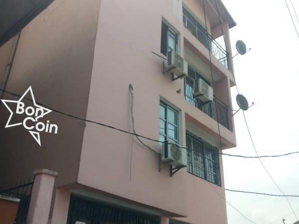 Appartement à louer à Deido, Douala