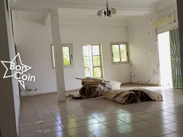 Appartement moderne  à louer à Logpom, Douala