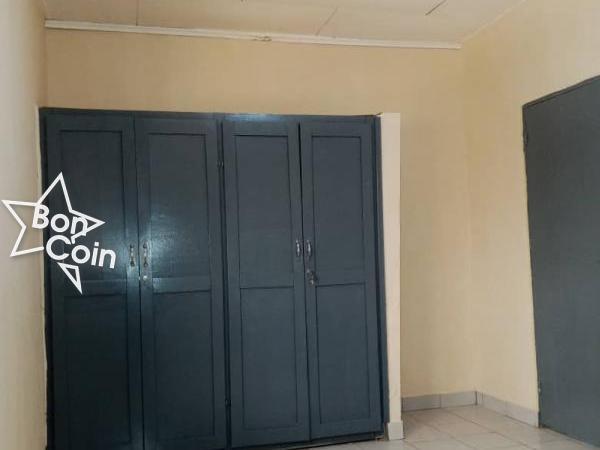 Appartement moderne à louer à titi garage, Yaoundé