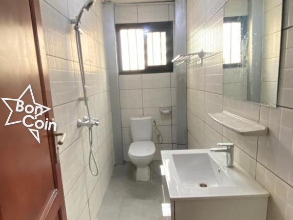 Appartement à louer à Bonapriso, Douala