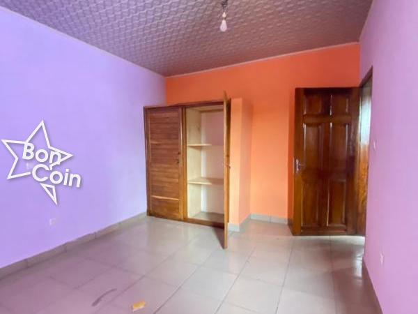 Appartement à louer à Logpom, Douala