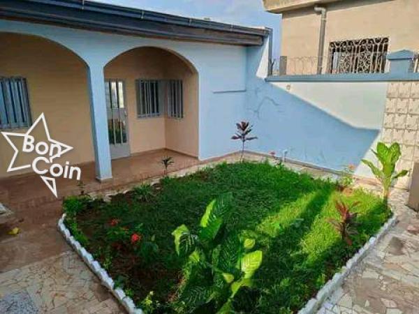 Villa à vendre à Yaoundé, Nkozoa