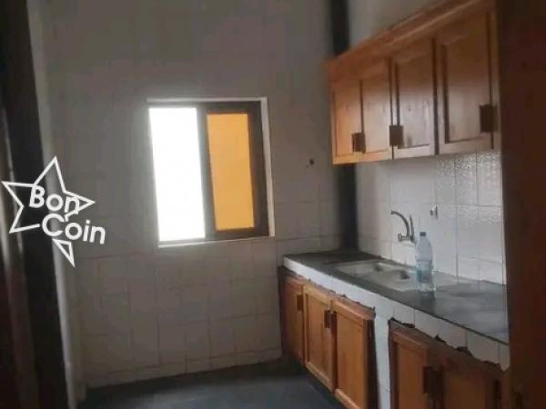 Appartement à louer à Yaoundé, Omnisports