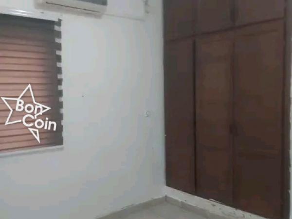 Appartement à louer à Yaoundé, Omnisports