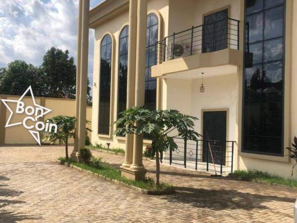 Duplex à vendre à Yaoundé au Quartier ODZA 