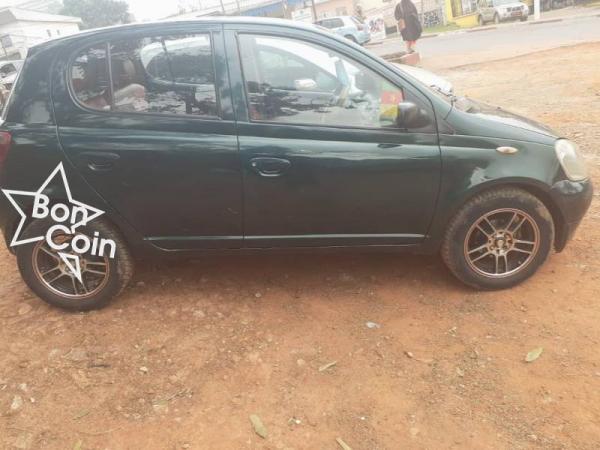 TOYOTA YARIS 2002