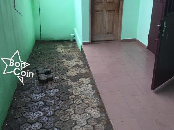 Appartement à louer à Omnisports, Yaoundé