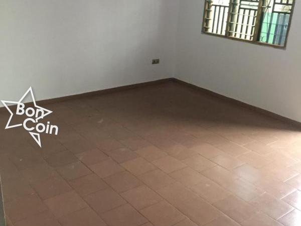 Appartement à louer à Omnisports, Yaoundé