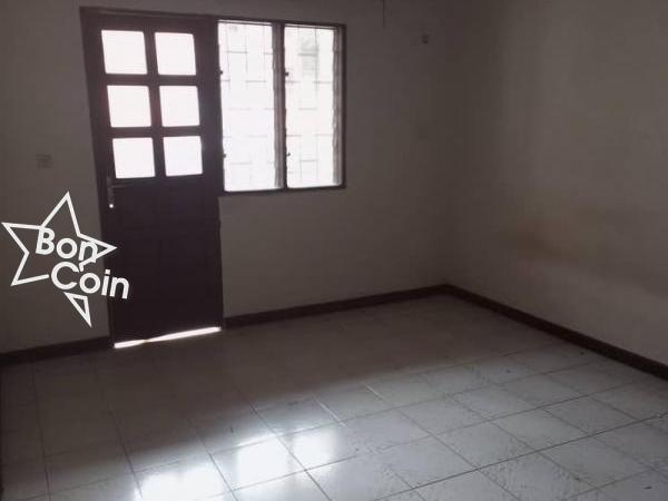 Appartement à louer à Bastos, Yaoundé