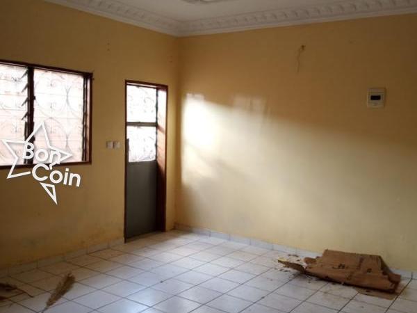 Appartement à louer à Biyemassi, Yaoundé
