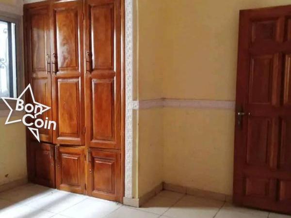 VILLA  A LOUER A ETOUDI, YAOUNDE
