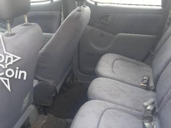 TOYOTA YARIS VERSO 2003