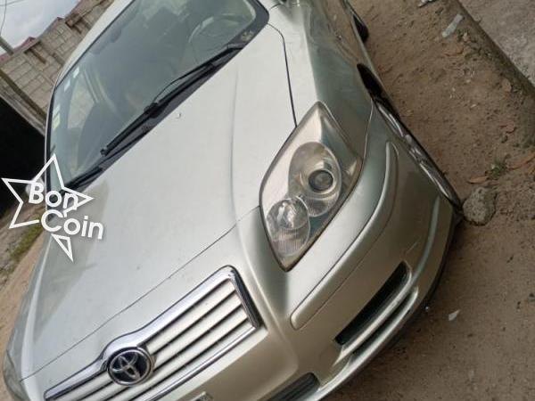 Toyota Avensis 2005