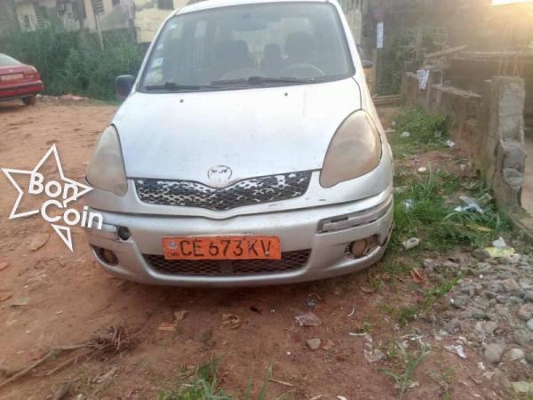 TOYOTA YARIS VERSO 2002