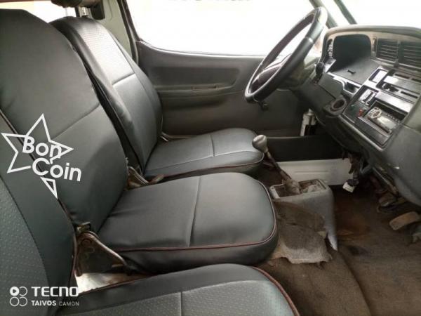 TOYOTA HIACE 19 places 2004 