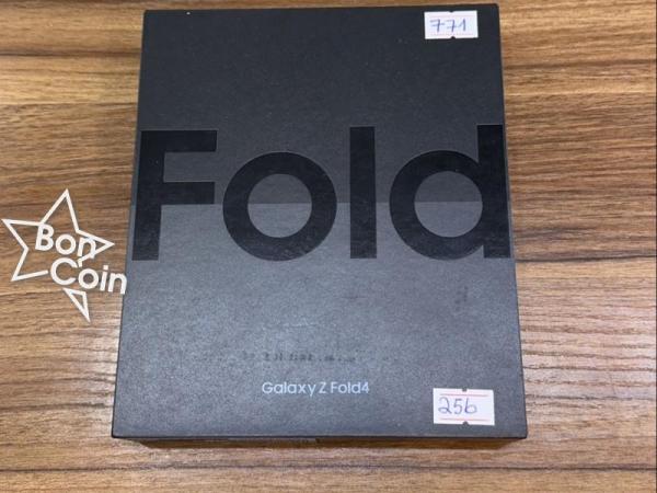 Samsung Galaxy Z Fold 4 5G -  256GB 