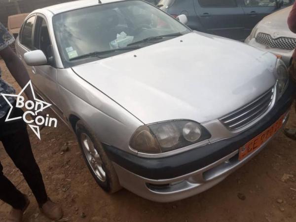 TOYOTA AVENSIS LIFTBACK  2000