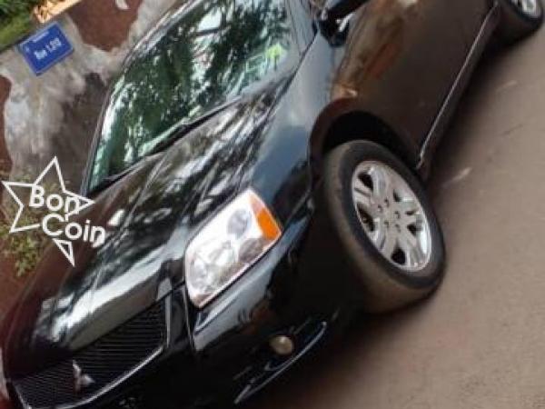 MITSUBISHI GALANT ÉDITION 2011