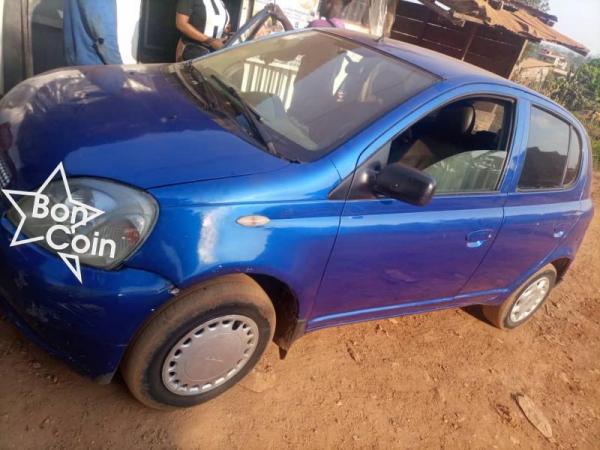TOYOTA YARIS 2002