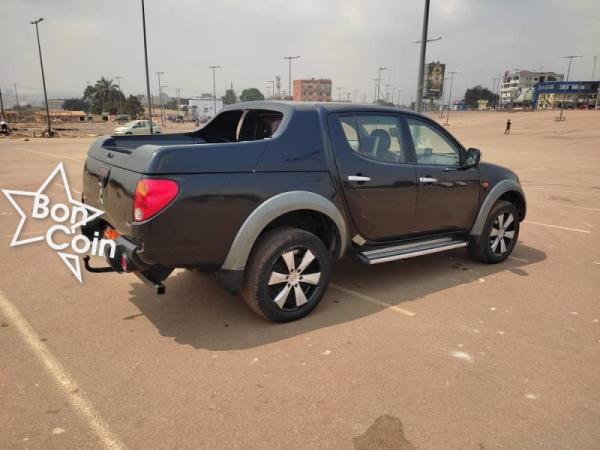PICK-UP MITSUBISHI L200 ANNEE 2009