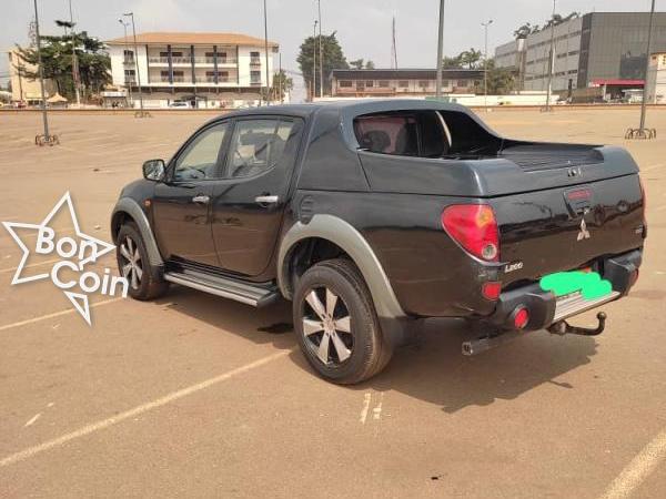 PICK-UP MITSUBISHI L200 ANNEE 2009