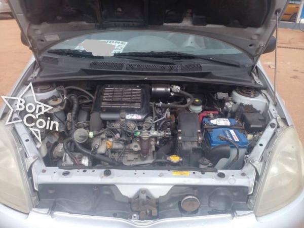 TOYOTA YARIS 2002