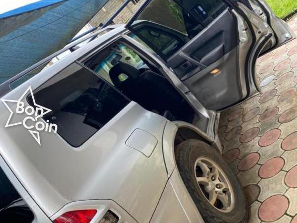 Mitsubishi Montero 2004
