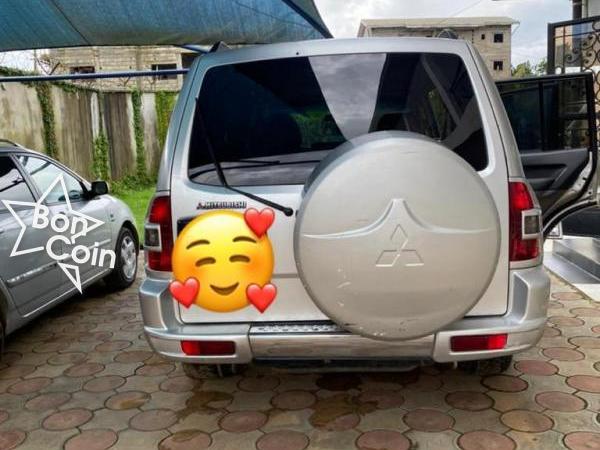 Mitsubishi Montero 2004