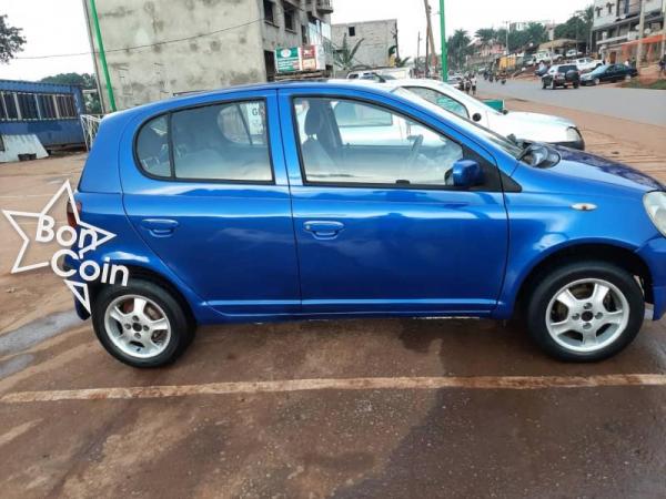 TOYOTA YARIS 2002