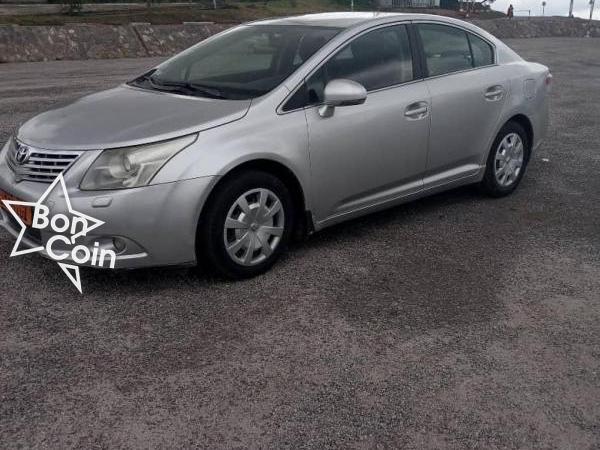 TOYOTA AVENSIS ÉDITION 2010
