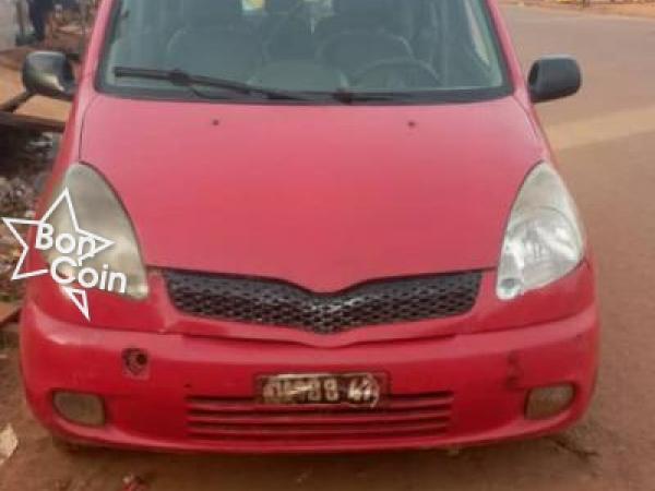 TOYOTA YARIS VERSO 2002