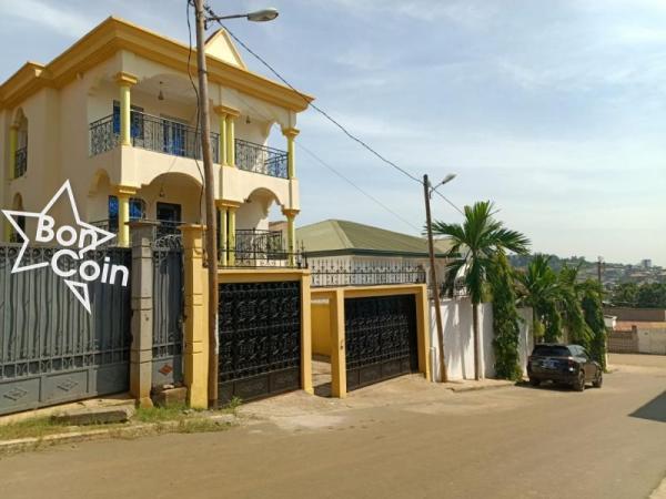Immeuble à vendre à Nsimeyong, Yaoundé 