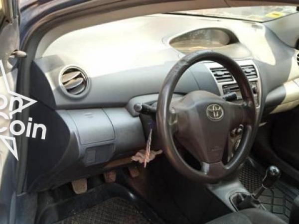 TOYOTA YARIS BERLINE  2008