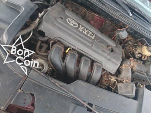 TOYOTA AVENSIS 2004