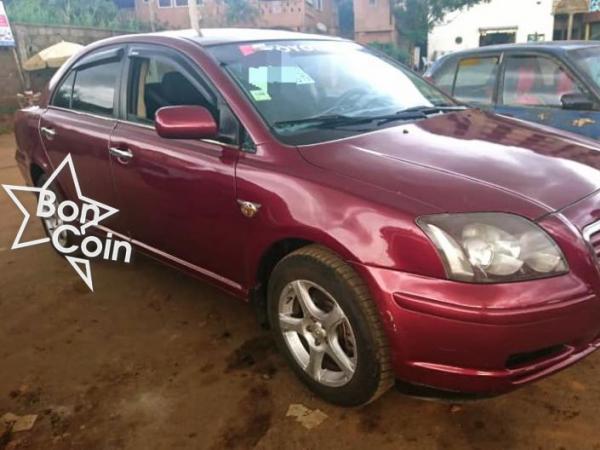 TOYOTA AVENSIS 2004