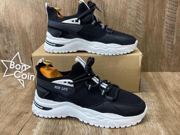 Chaussures prix 9 000 FCFA Cameroun Douala Boncoin