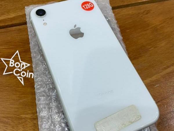 iPhone XR 128Go blanc 