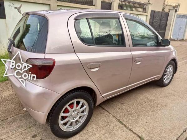 TOYOTA YARIS 2005