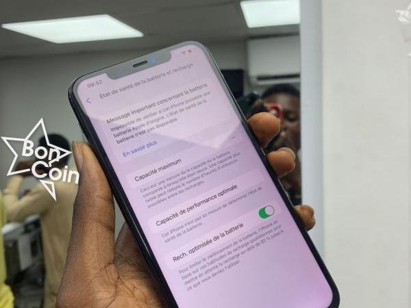iPhone 11 Pro Max 64Go 