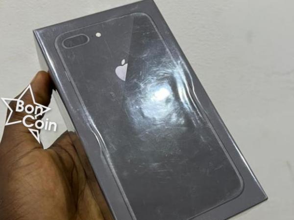 iPhone 8 Plus 64Go scellé