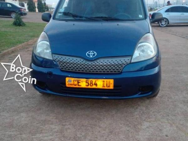 TOYOTA YARIS VERSO 2002