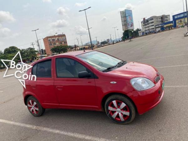 TOYOTA YARIS 2002