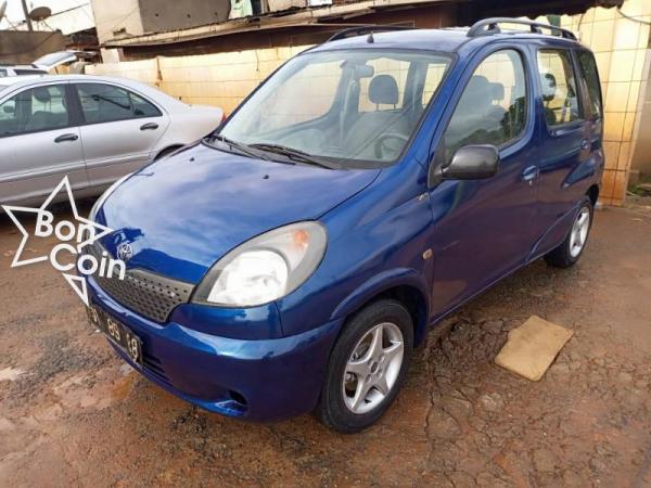 TOYOTA YARIS VERSO 2002