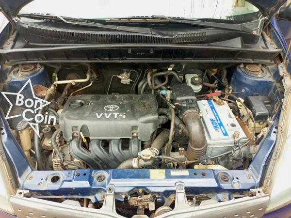 TOYOTA YARIS VERSO 2002