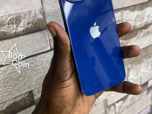 iPhone 12 64Go bleu 