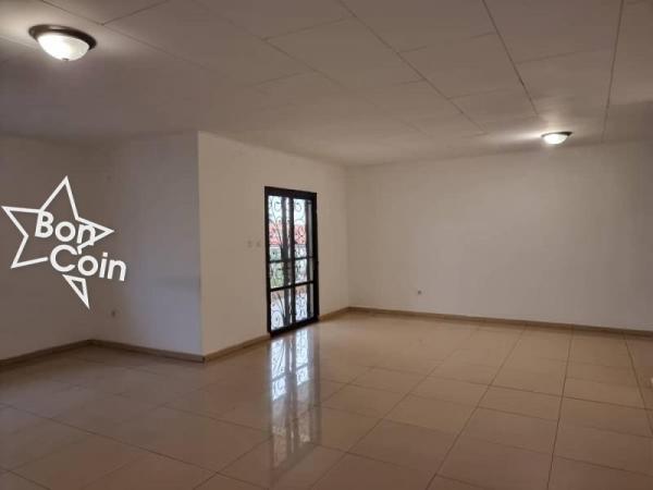 Appartement moderne à louer à Yaoundé, Bastos