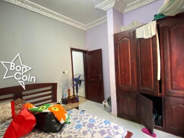 Appartement 3 chambres à louer à Douala, Logbessou 